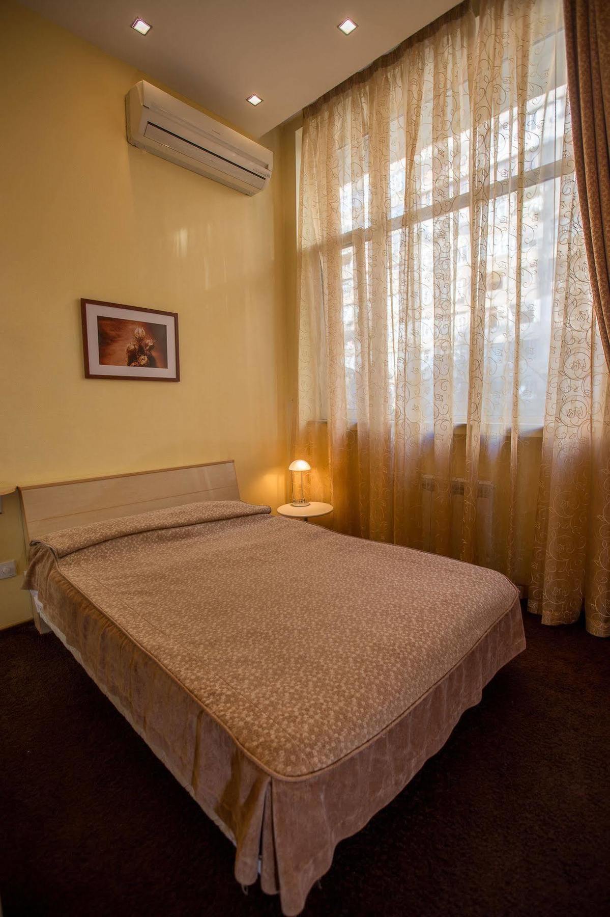 Bulvar Inn Bakoe Buitenkant foto