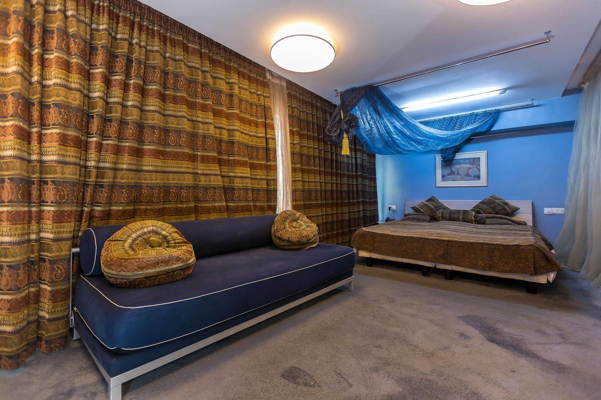 Bulvar Inn Bakoe Buitenkant foto